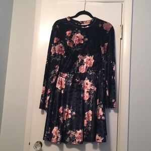 Gorgeous Alter’d State floral velvet dress